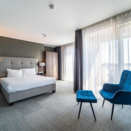 Hotel Weneda Ополе Екстериор снимка