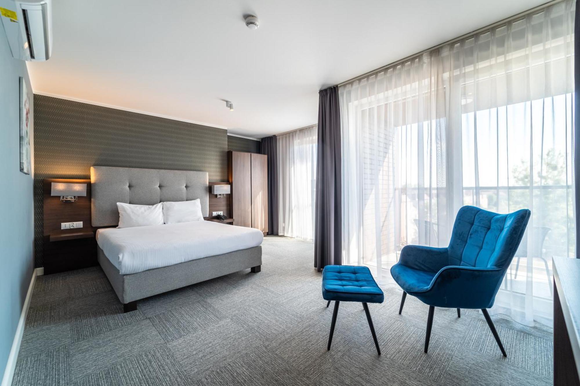 Hotel Weneda Ополе Екстериор снимка